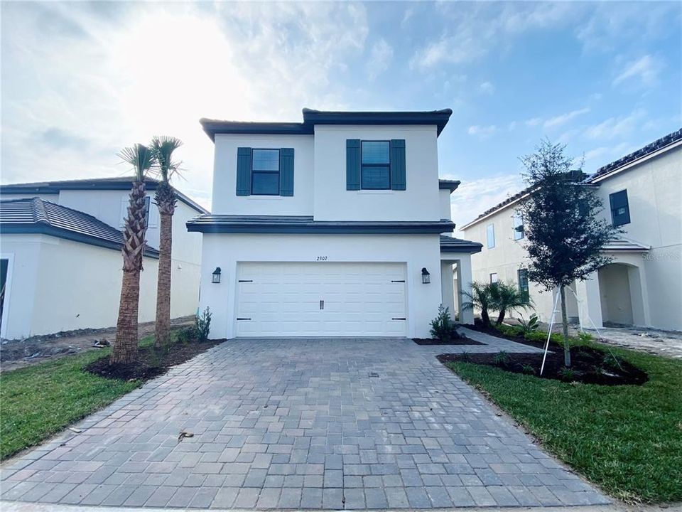 For Rent: $3,595 (4 beds, 3 baths, 2196 Square Feet)