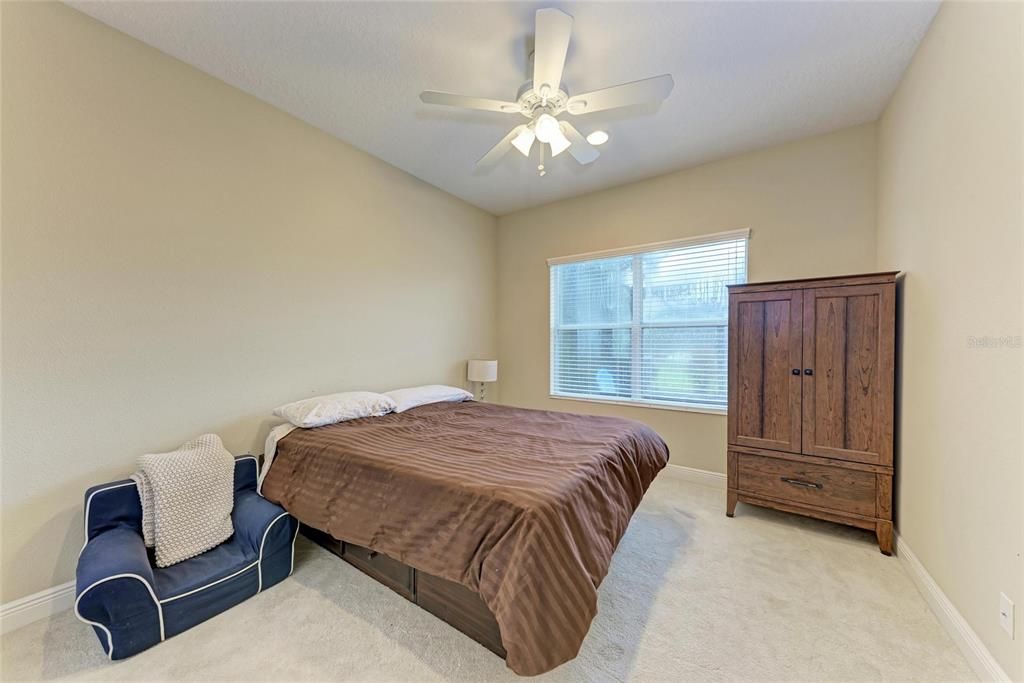 For Sale: $780,000 (5 beds, 4 baths, 3100 Square Feet)