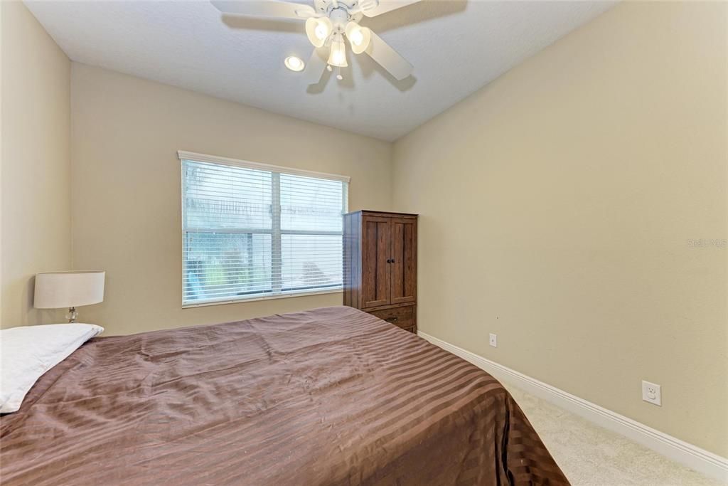 For Sale: $780,000 (5 beds, 4 baths, 3100 Square Feet)