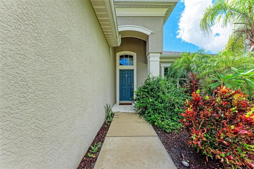 For Sale: $780,000 (5 beds, 4 baths, 3100 Square Feet)
