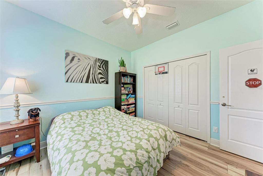 For Sale: $780,000 (5 beds, 4 baths, 3100 Square Feet)