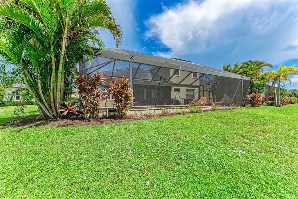 For Sale: $780,000 (5 beds, 4 baths, 3100 Square Feet)