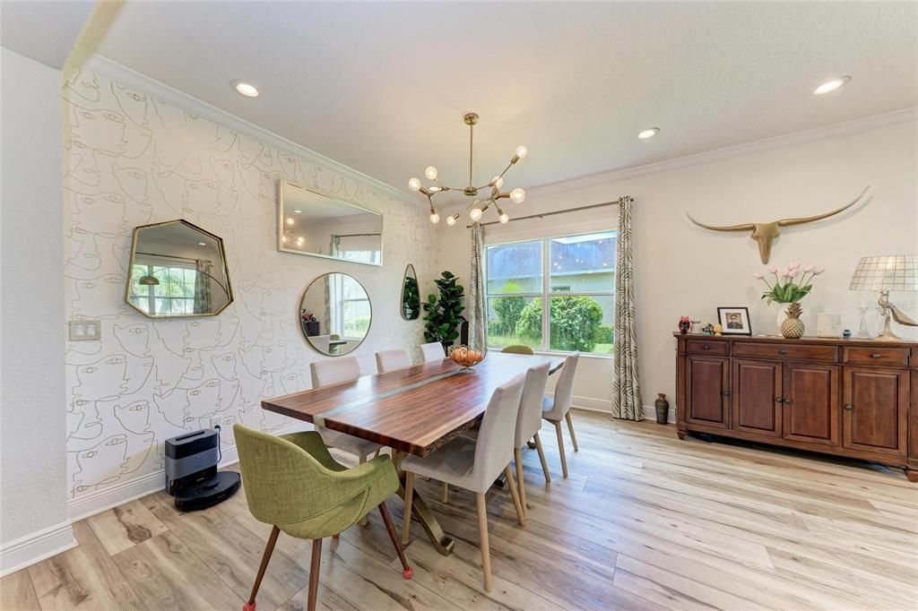 For Sale: $780,000 (5 beds, 4 baths, 3100 Square Feet)