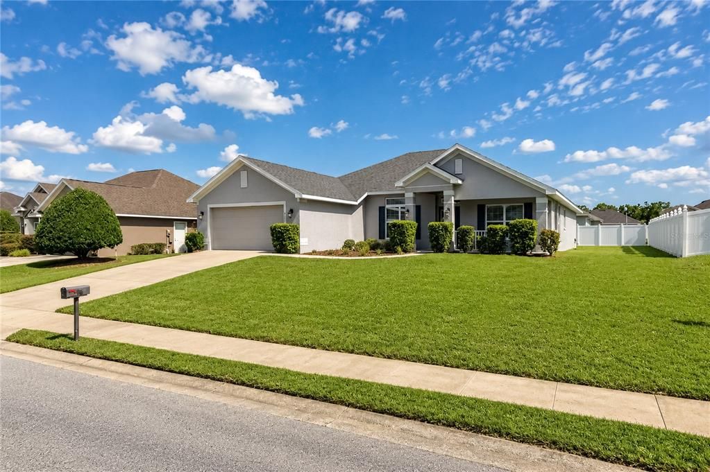 For Sale: $385,000 (4 beds, 3 baths, 2283 Square Feet)