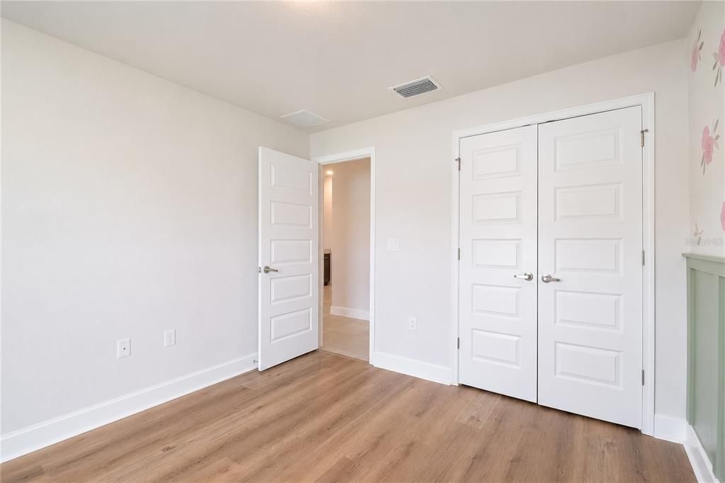 For Sale: $385,000 (4 beds, 3 baths, 2283 Square Feet)