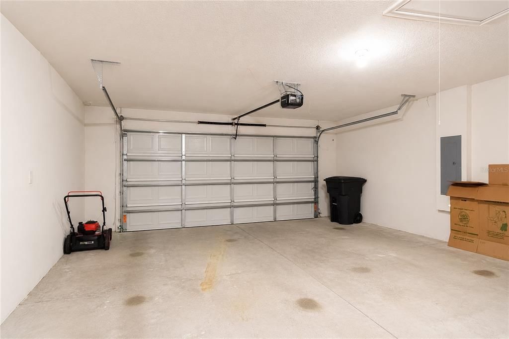 For Sale: $385,000 (4 beds, 3 baths, 2283 Square Feet)