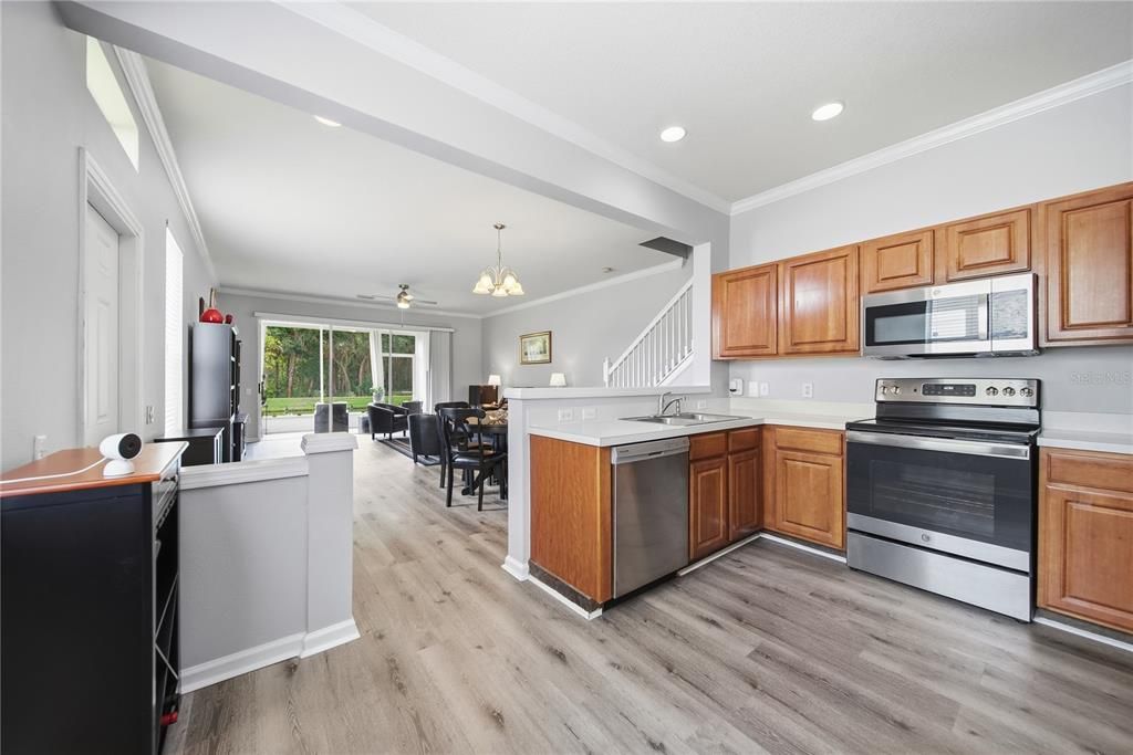 For Sale: $249,900 (3 beds, 2 baths, 1545 Square Feet)