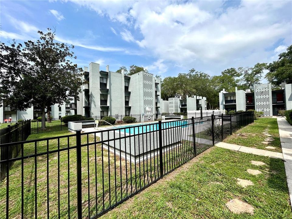 For Sale: $159,000 (3 beds, 2 baths, 1242 Square Feet)