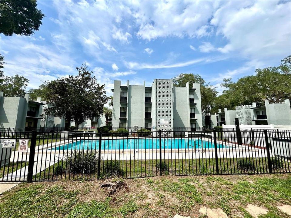 For Sale: $159,000 (3 beds, 2 baths, 1242 Square Feet)
