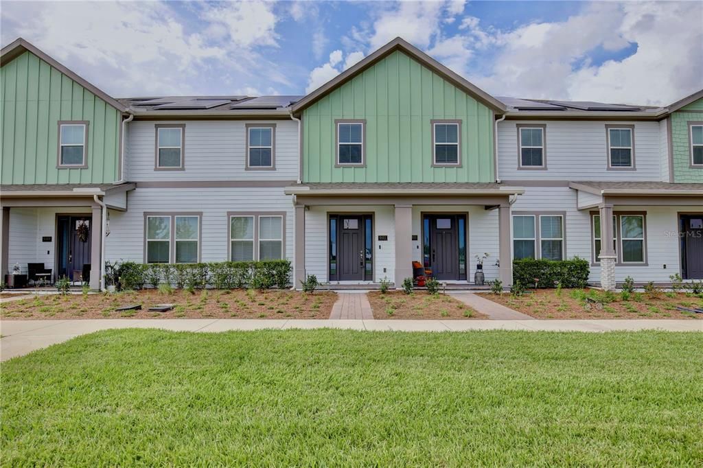 For Rent: $2,380 (3 beds, 3 baths, 1855 Square Feet)