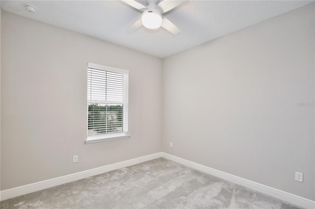 For Rent: $2,380 (3 beds, 3 baths, 1855 Square Feet)