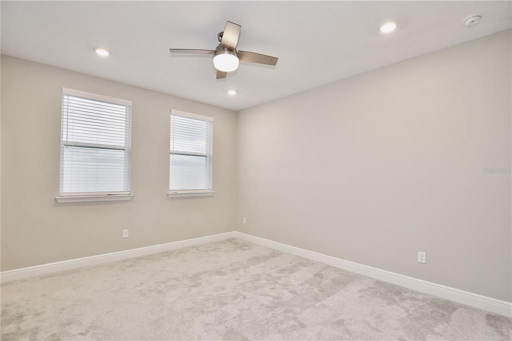 For Rent: $2,380 (3 beds, 3 baths, 1855 Square Feet)