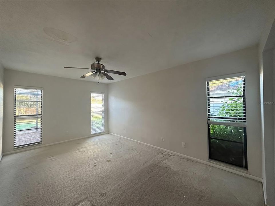 For Sale: $345,500 (3 beds, 2 baths, 1632 Square Feet)