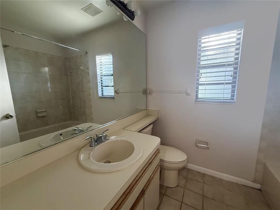 For Sale: $345,500 (3 beds, 2 baths, 1632 Square Feet)