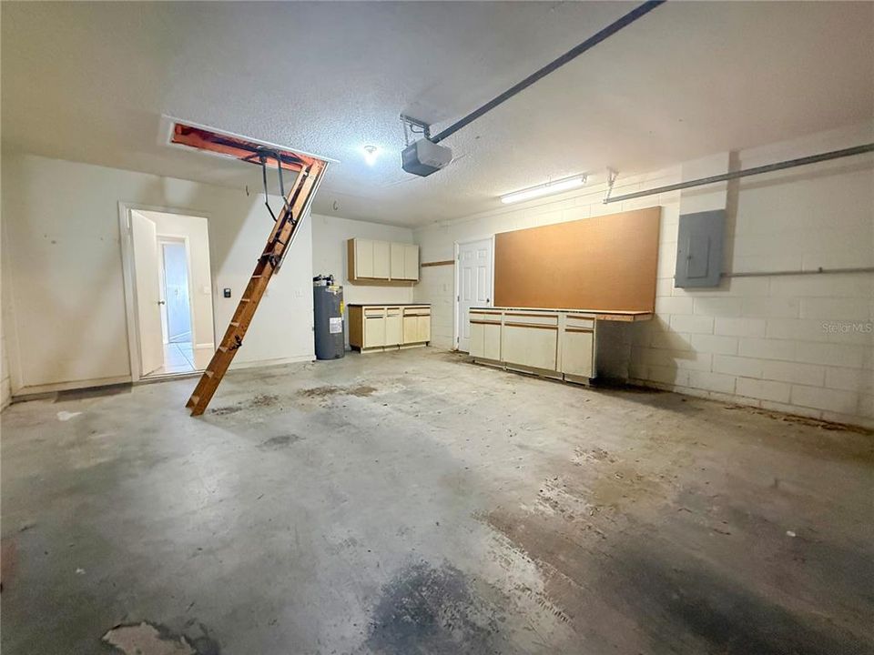 For Sale: $345,500 (3 beds, 2 baths, 1632 Square Feet)