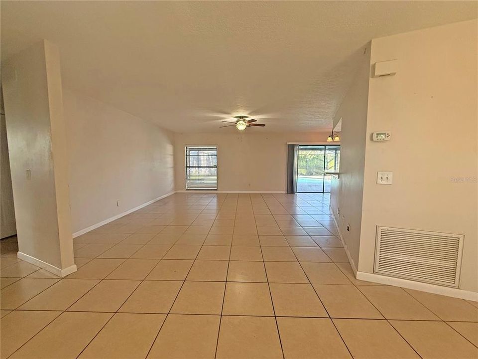 For Sale: $345,500 (3 beds, 2 baths, 1632 Square Feet)