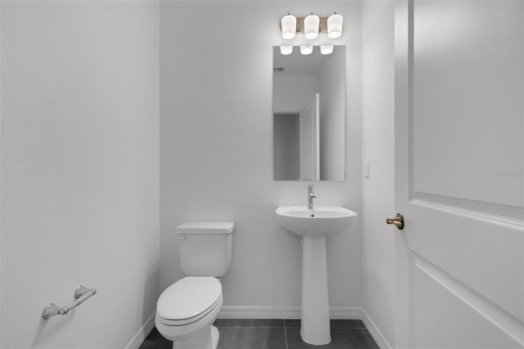 For Sale: $389,999 (3 beds, 2 baths, 2134 Square Feet)