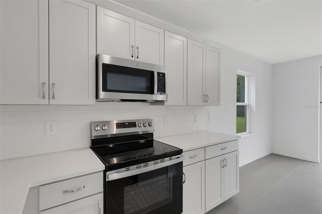 For Sale: $389,999 (3 beds, 2 baths, 2134 Square Feet)