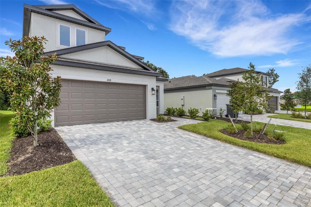 For Sale: $389,999 (3 beds, 2 baths, 2134 Square Feet)