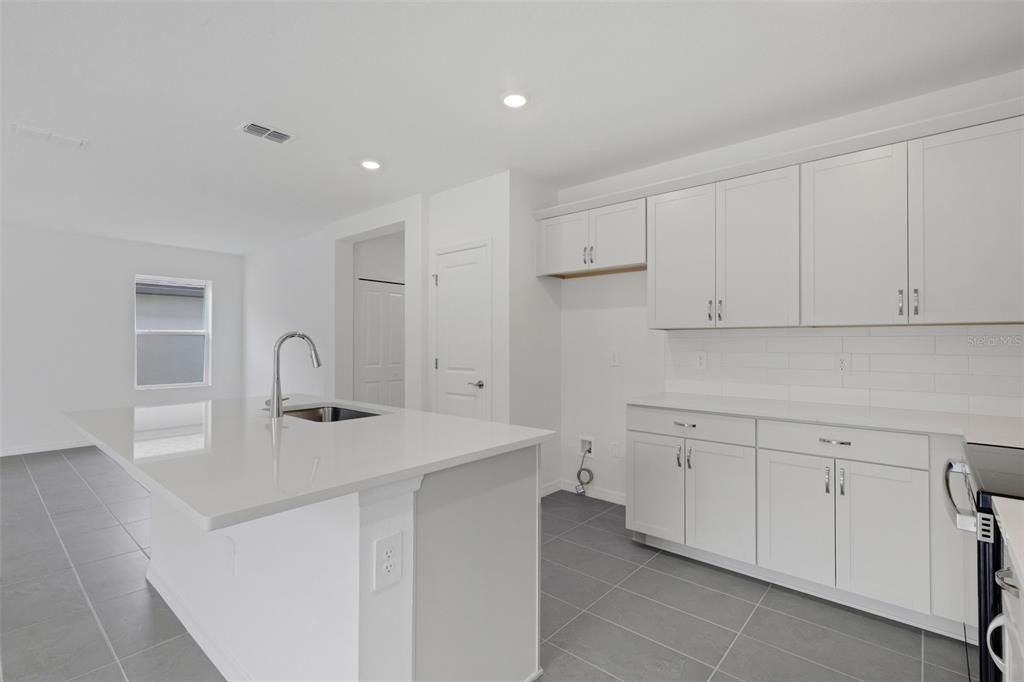 For Sale: $389,999 (3 beds, 2 baths, 2134 Square Feet)