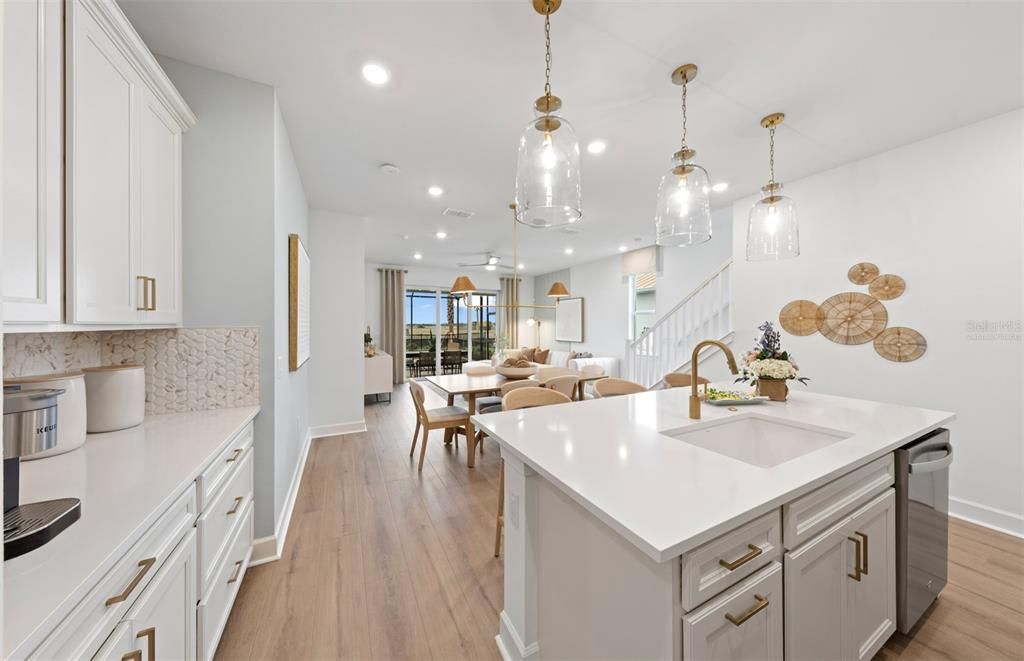 For Sale: $372,000 (3 beds, 2 baths, 1962 Square Feet)