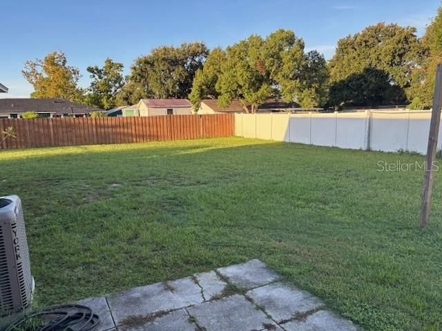 For Sale: $220,000 (2 beds, 1 baths, 870 Square Feet)