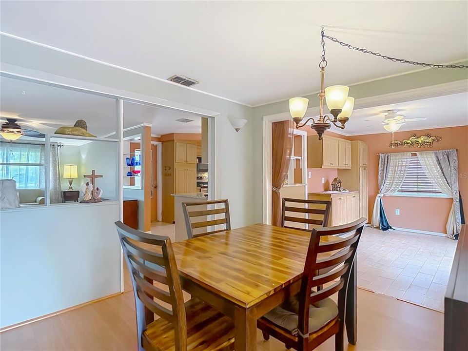 En Venta: $370,000 (3 camas, 2 baños, 1480 Pies cuadrados)