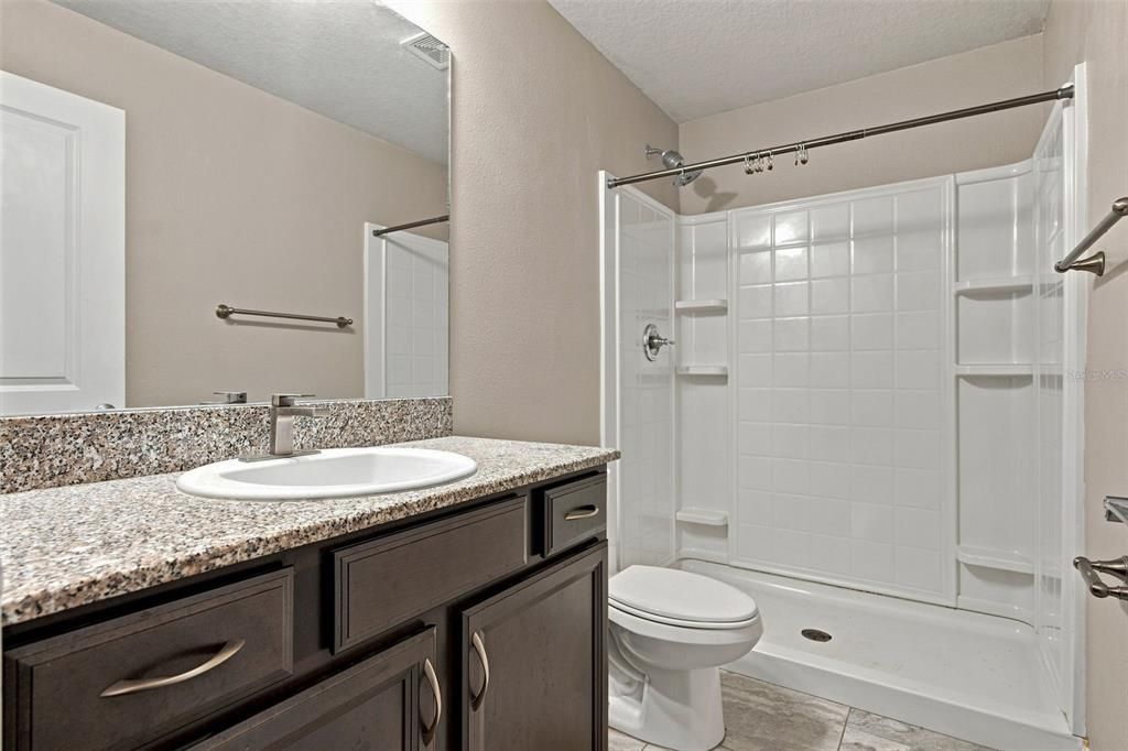 For Sale: $449,900 (5 beds, 4 baths, 2414 Square Feet)
