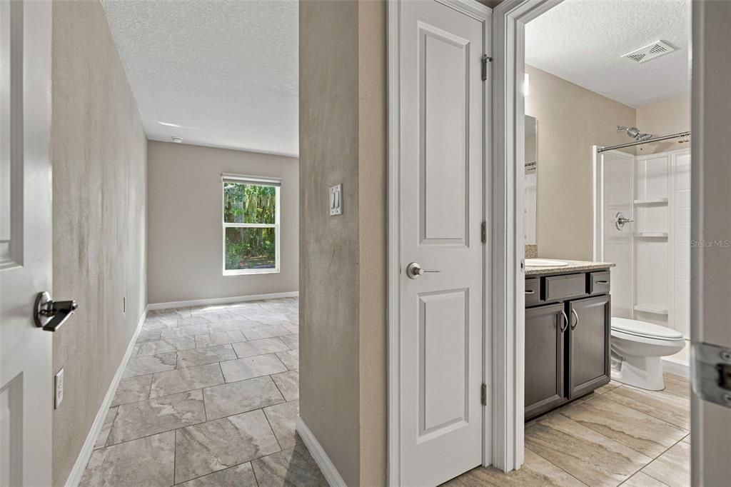 For Sale: $449,900 (5 beds, 4 baths, 2414 Square Feet)