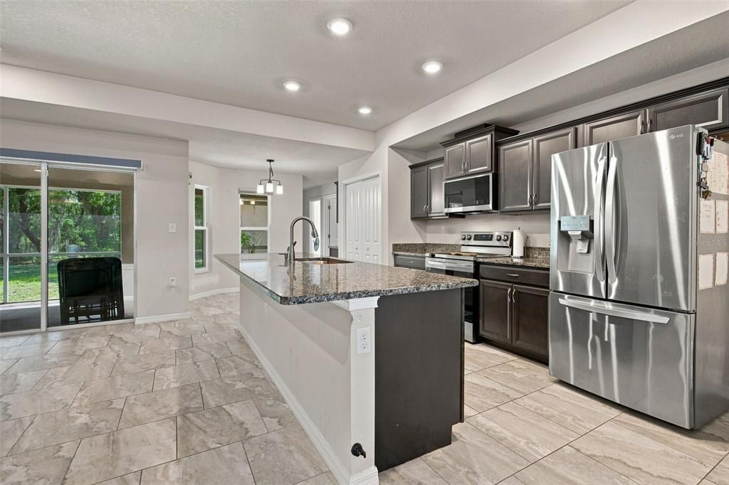 For Sale: $449,900 (5 beds, 4 baths, 2414 Square Feet)