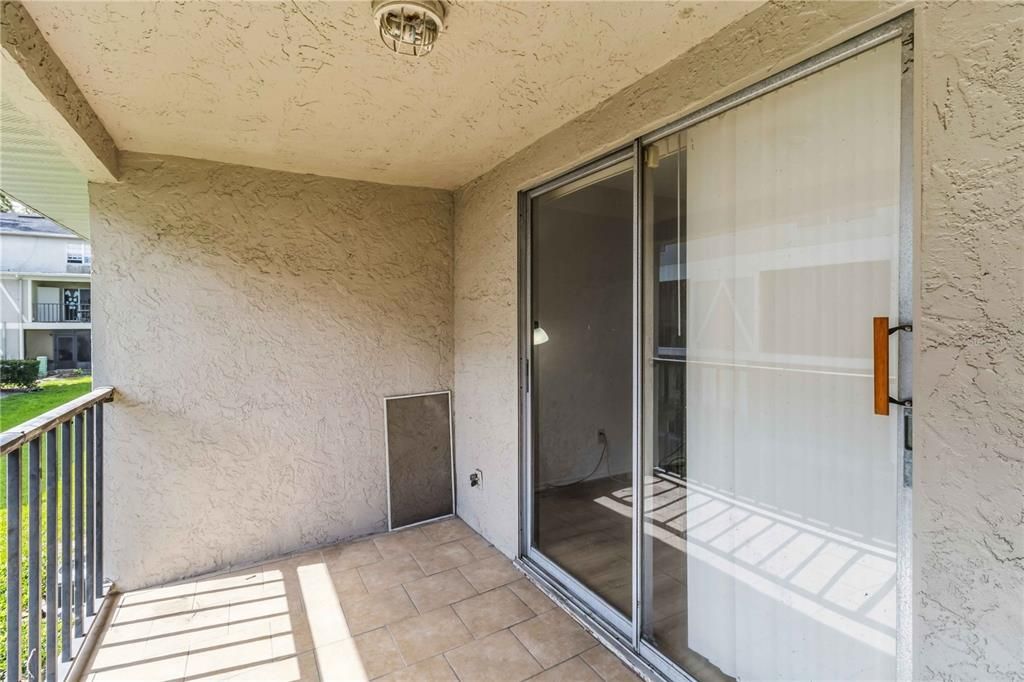 For Sale: $145,000 (2 beds, 2 baths, 984 Square Feet)