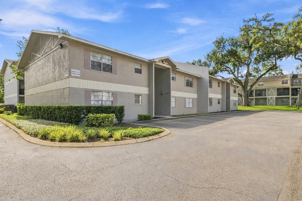 For Sale: $145,000 (2 beds, 2 baths, 984 Square Feet)