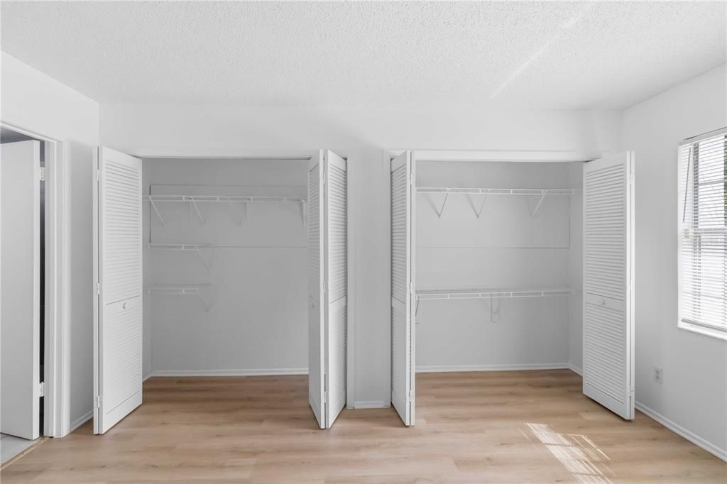 For Sale: $145,000 (2 beds, 2 baths, 984 Square Feet)