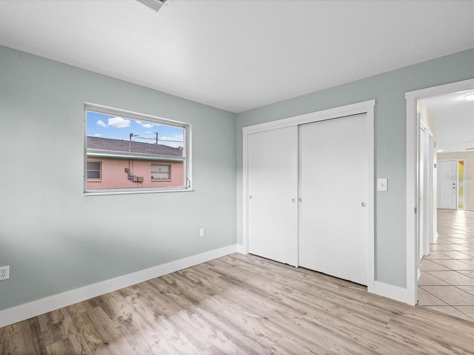 На продажу: $395,900 (2 спален, 2 ванн, 1064 Квадратных фут)