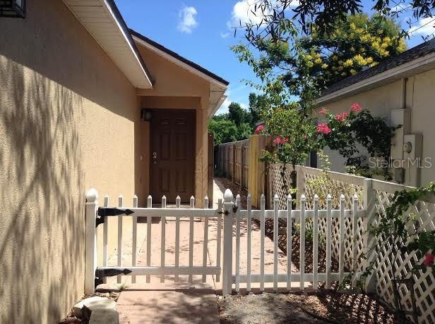 For Rent: $2,100 (3 beds, 2 baths, 1334 Square Feet)