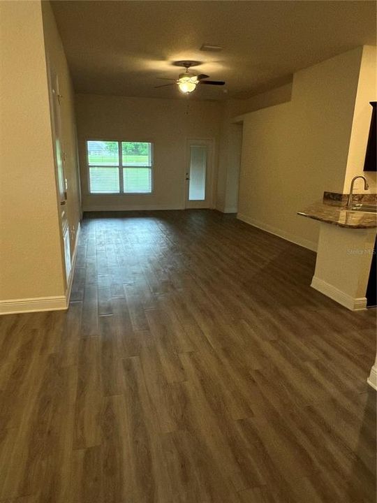 For Sale: $289,900 (4 beds, 2 baths, 1825 Square Feet)