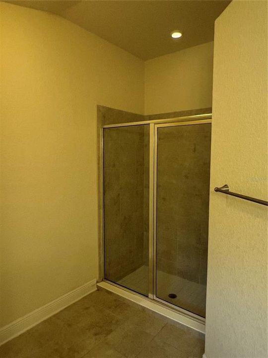 For Sale: $289,900 (4 beds, 2 baths, 1825 Square Feet)