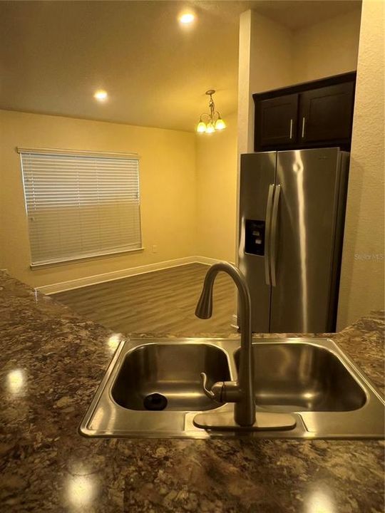 For Sale: $289,900 (4 beds, 2 baths, 1825 Square Feet)