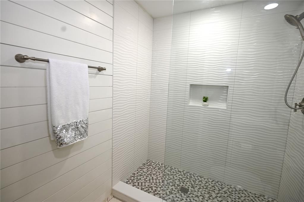 For Sale: $295,000 (3 beds, 2 baths, 1488 Square Feet)