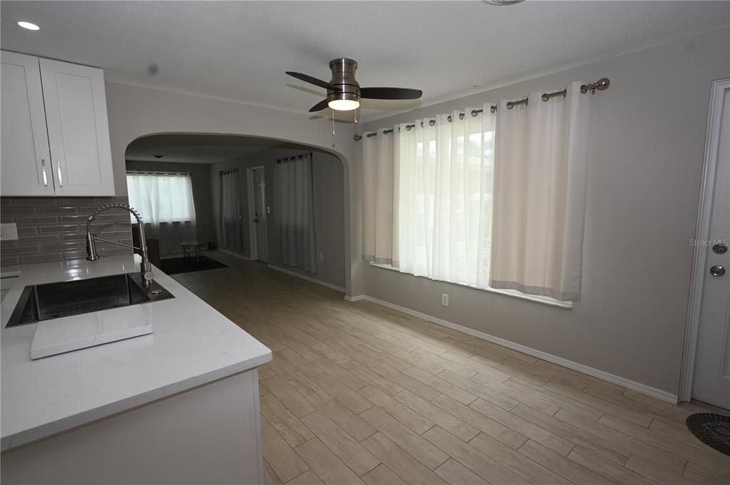 For Sale: $295,000 (3 beds, 2 baths, 1488 Square Feet)