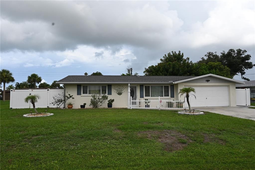 For Sale: $295,000 (3 beds, 2 baths, 1488 Square Feet)