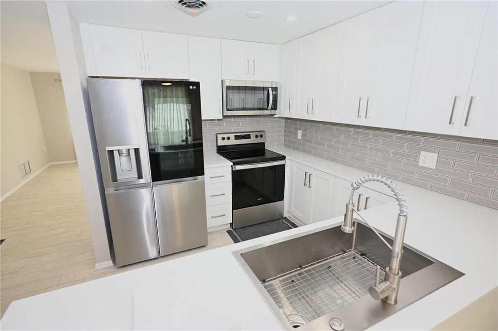 For Sale: $295,000 (3 beds, 2 baths, 1488 Square Feet)