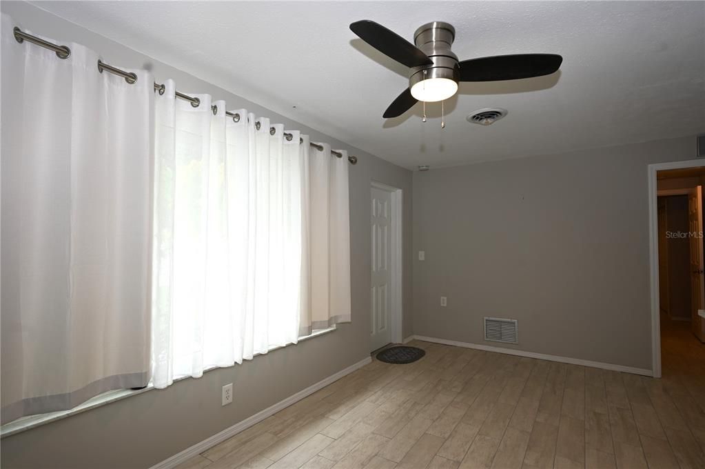 For Sale: $295,000 (3 beds, 2 baths, 1488 Square Feet)