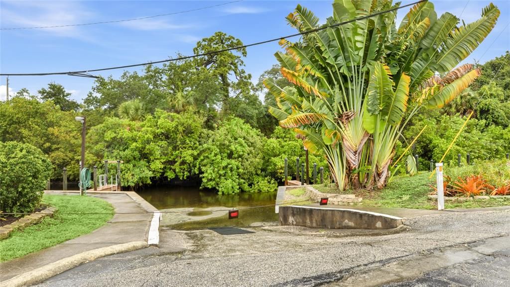 For Sale: $125,000 (3 beds, 2 baths, 1450 Square Feet)