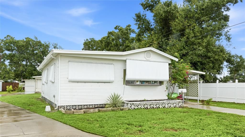 For Sale: $125,000 (3 beds, 2 baths, 1450 Square Feet)