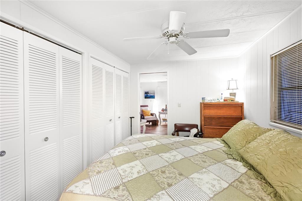 For Sale: $125,000 (3 beds, 2 baths, 1450 Square Feet)