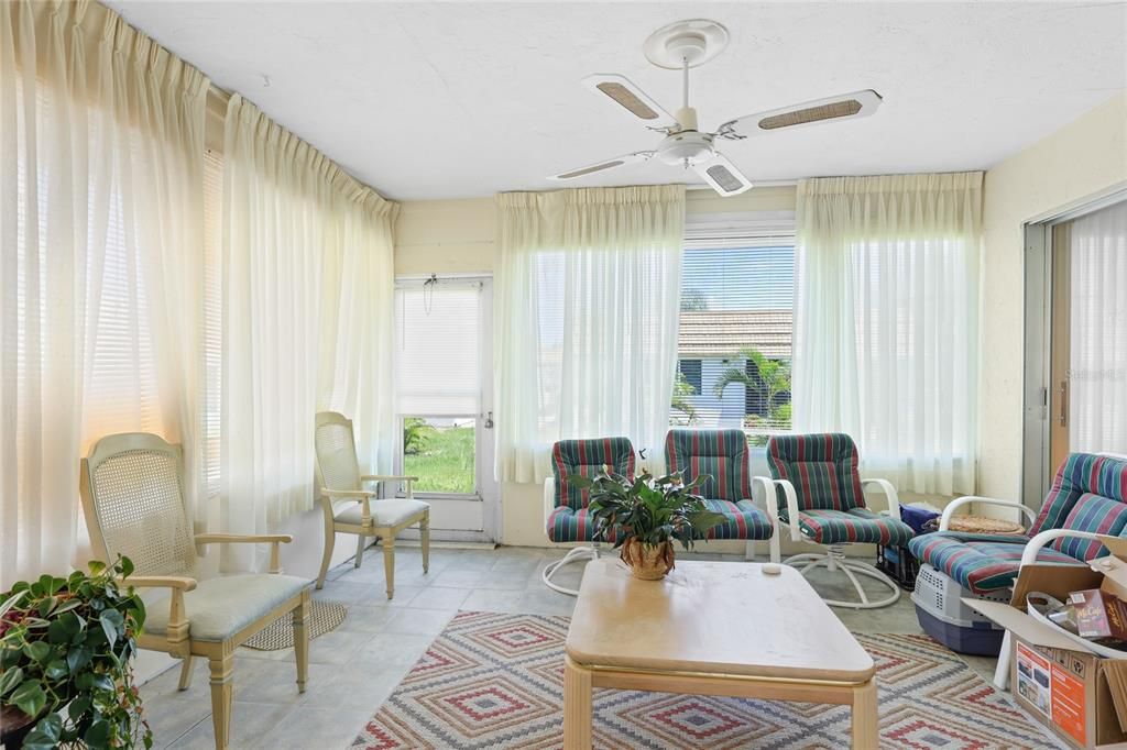 For Sale: $225,000 (2 beds, 2 baths, 1312 Square Feet)