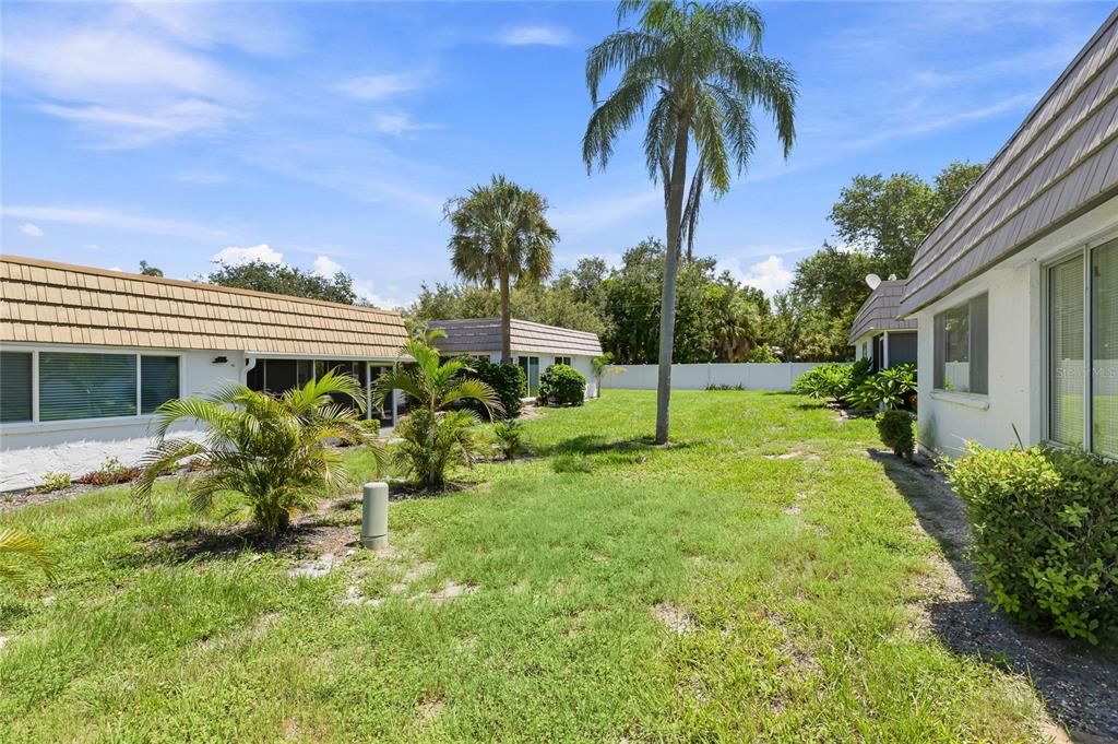 For Sale: $225,000 (2 beds, 2 baths, 1312 Square Feet)
