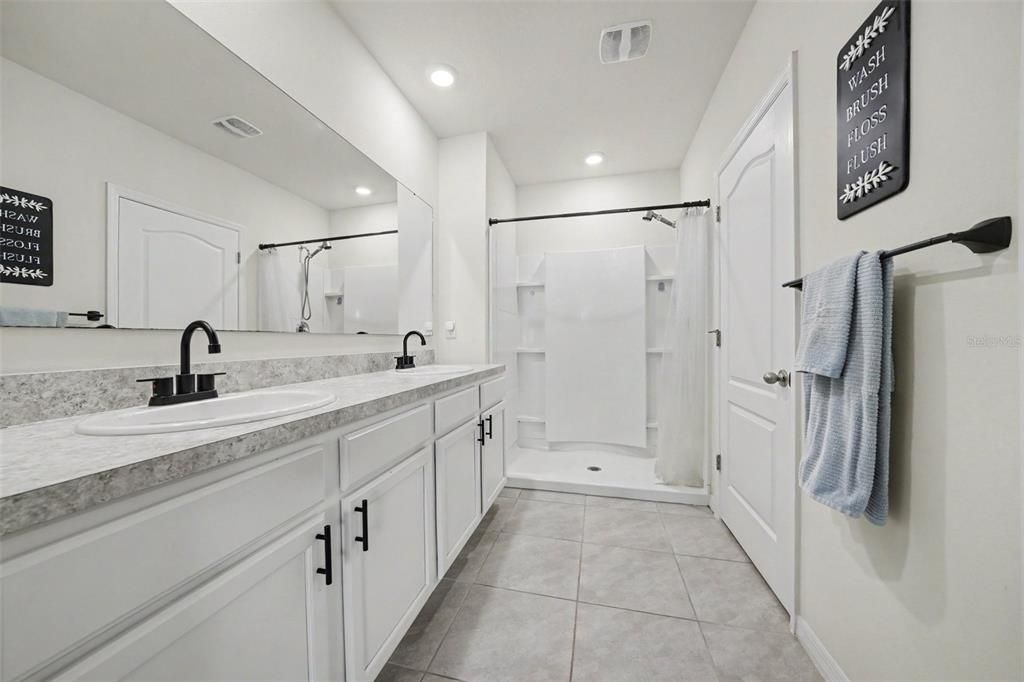 En Venta: $329,900 (3 camas, 2 baños, 1620 Pies cuadrados)