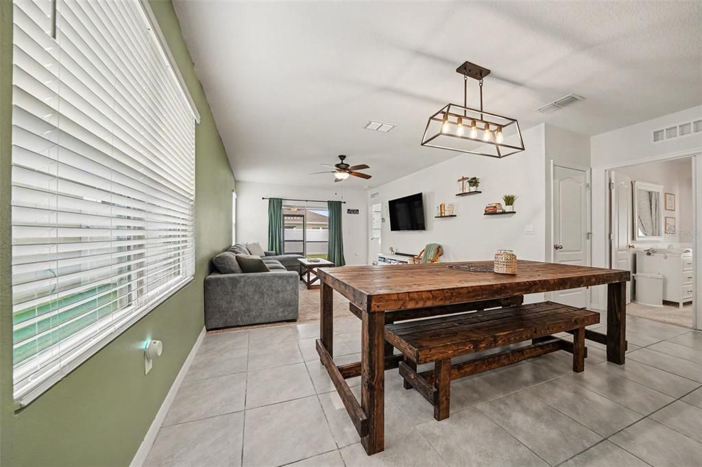 En Venta: $329,900 (3 camas, 2 baños, 1620 Pies cuadrados)